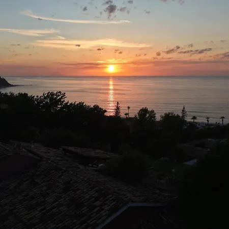 Sunset House Villa